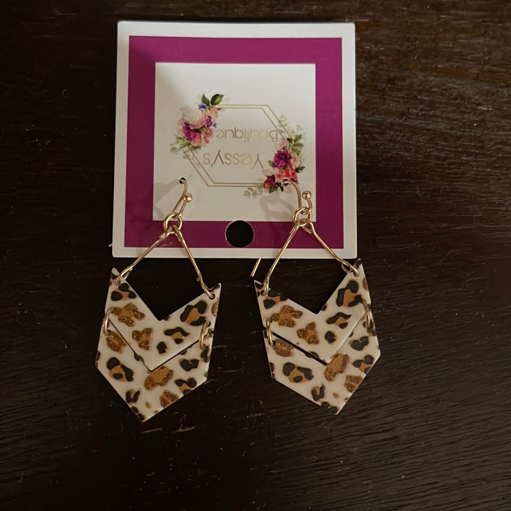 Brand new leopard earrings! Lightweight!